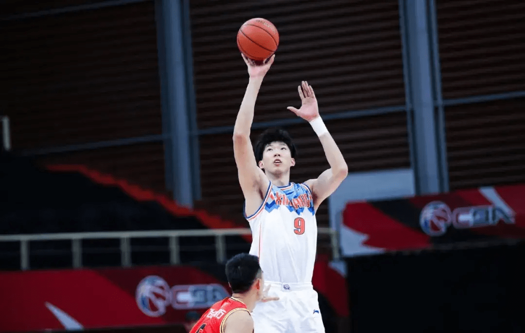 九游游戏-转折点！勒沃库森复出首秀，法国杯今晨攻防权衡，底气十足，临场指挥获称赞(卡纳瓦罗尤文)